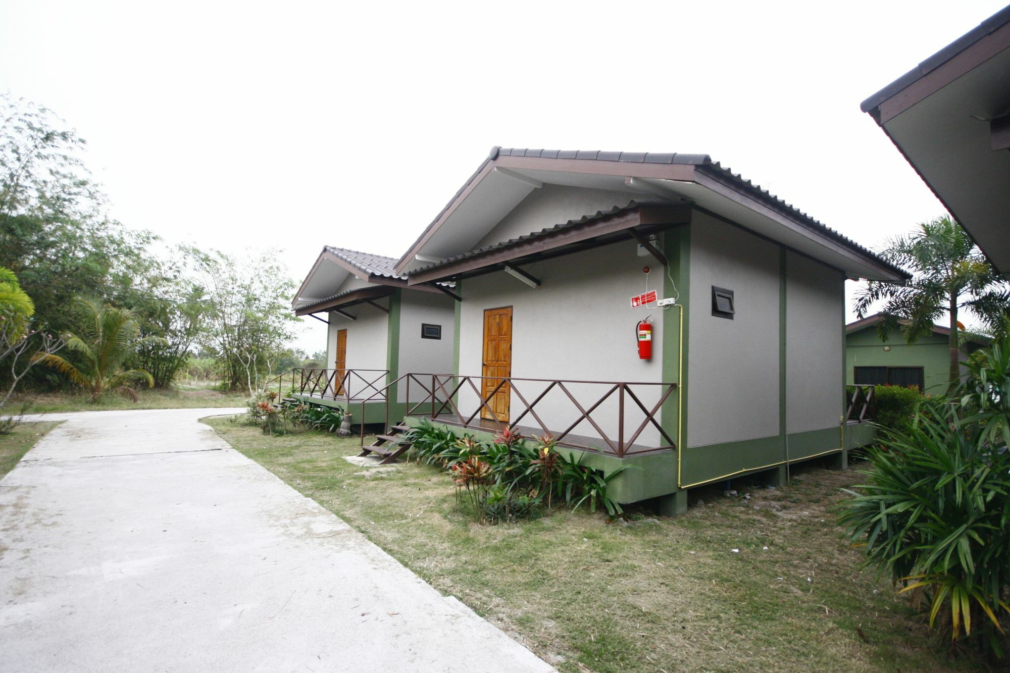 Long Lake Resort Çonburi Dış mekan fotoğraf